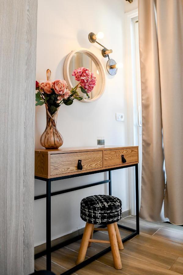 Residence By Georgia Studios Fira  Eksteriør billede