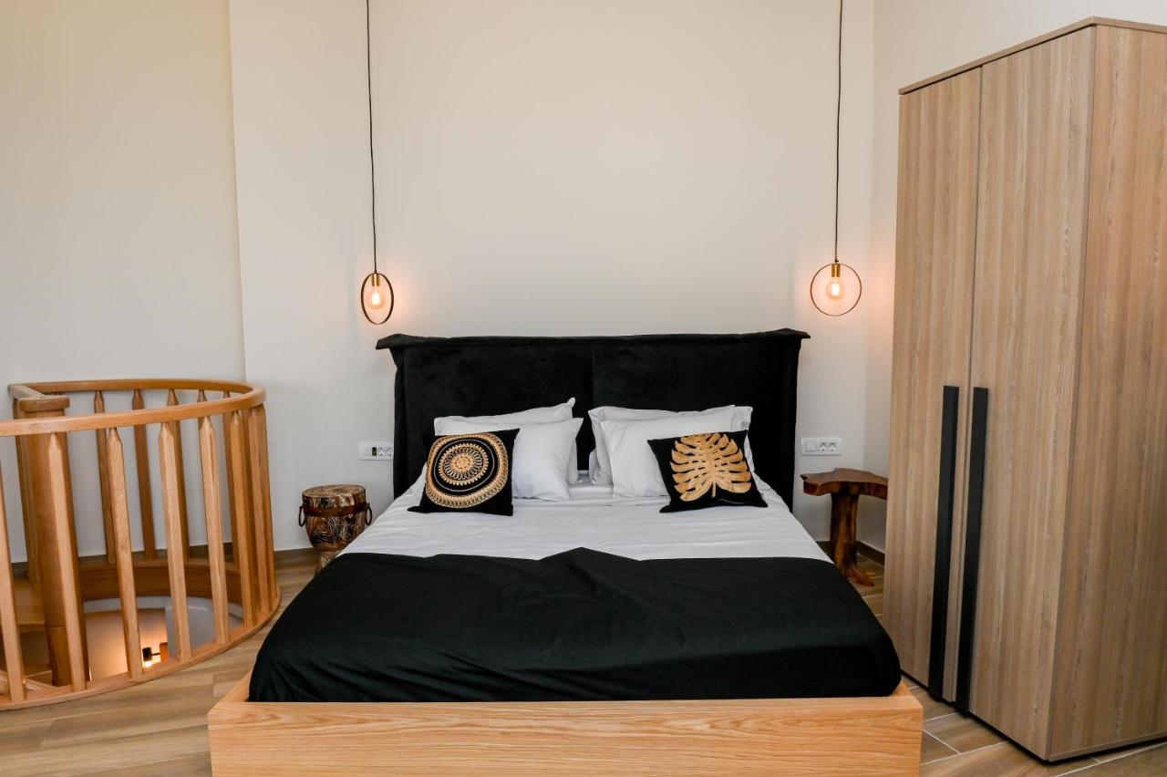 Residence By Georgia Studios Fira  Eksteriør billede